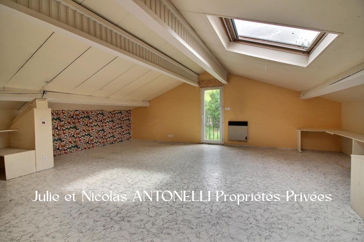 LA FOUILLOUSE LA FOUILLOUSE (42480) Maison en pierre 212m² habitables 6 chambres garage et jardin 11