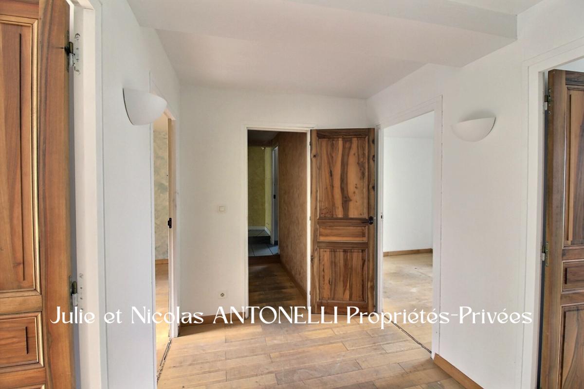 LA FOUILLOUSE LA FOUILLOUSE (42480) Maison en pierre 212m² habitables 6 chambres garage et jardin 15