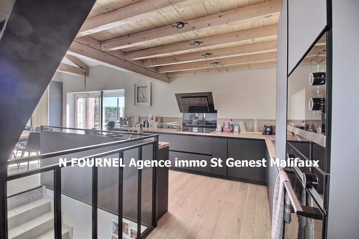 SAINT-GENEST-MALIFAUX EN EXCLUSIVITE SAINT GENEST MALIFAUX À VENDRE : MURS ET FONDS DE COMMERCE RESTAURANT ? AVEC APPARTEMENT PRIVATIF AU DESSUS 7