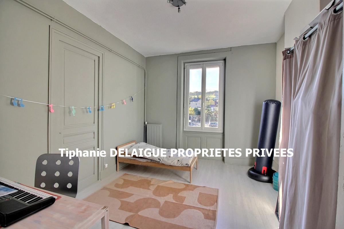 LE CHAMBON-FEUGEROLLES LE CHAMBON FEUGEROLLES 42500  appartement 90m² 3 chambres 6