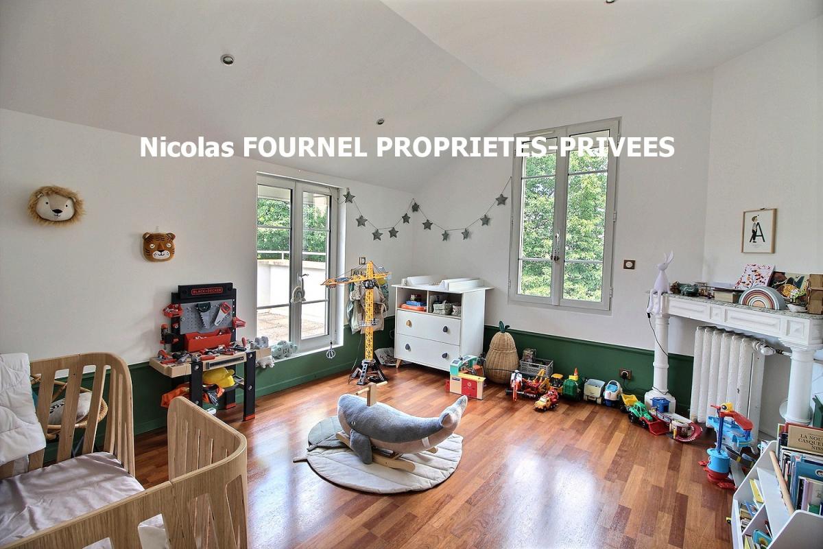 SAINT-ETIENNE Saint Etienne maison de Maître de 275 m² 5 chambres, avec piscine, dépendance et carport sur 1900m² de terrain 14