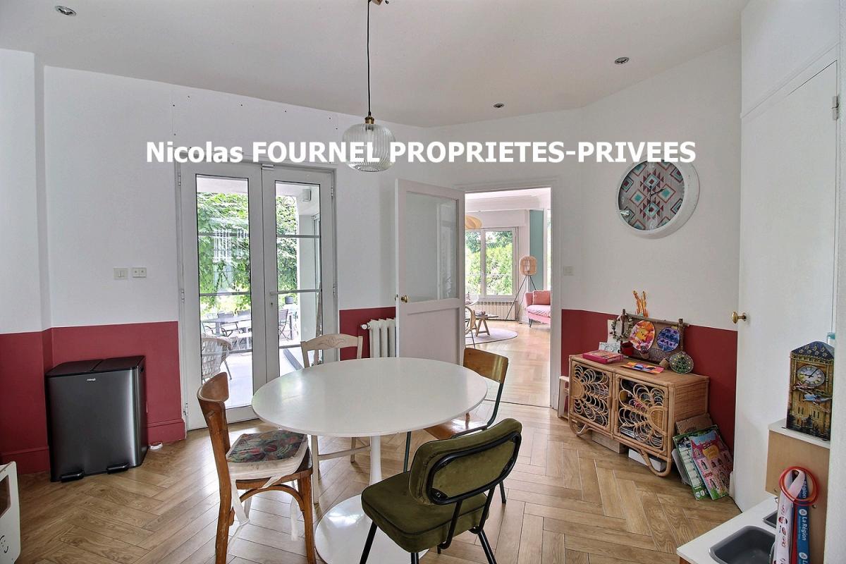 SAINT-ETIENNE Saint Etienne maison de Maître de 275 m² 5 chambres, avec piscine, dépendance et carport sur 1900m² de terrain 9