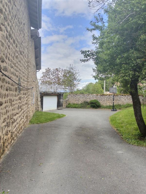 LES VILLETTES Corps de ferme en pierre 277m² entièrement rénové ; Prestations haut de gamme & Autonomie énergétique 18