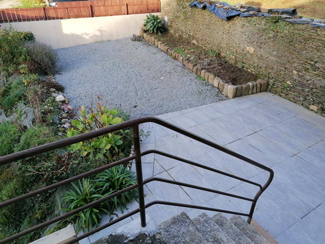 PLOERMEL ensemble de 2 logements PLOERMEL 17