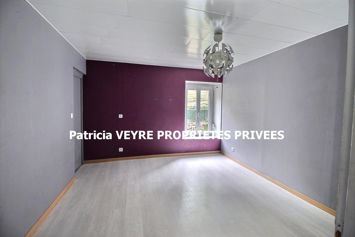 BOURG-ARGENTAL Maison Bourg Argental 96 m2 sur 479 m² de terrain avec quatre chambres 7