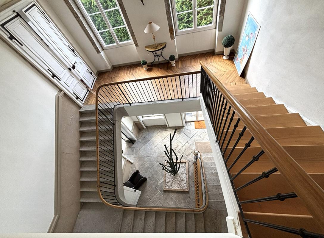 LA TALAUDIERE LA TALAUDIERE 42350 Propriété dans une maison de maitre Appartement 454m² 4 chambres 11