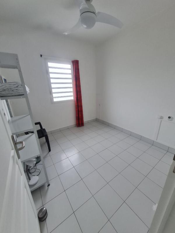 LE MORNE-ROUGE Belle maison sur deux niveaux composée de 5 chambres. Superficie de 155 m2 sur un terrain de 717 m2 7