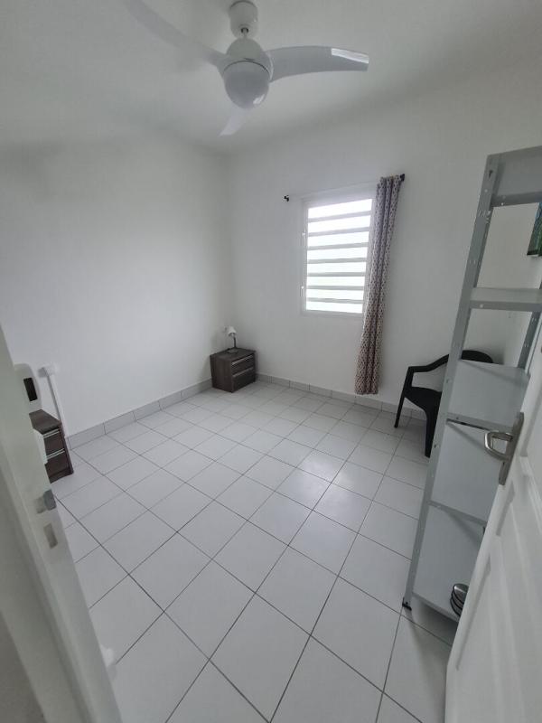 LE MORNE-ROUGE Belle maison sur deux niveaux composée de 5 chambres. Superficie de 155 m2 sur un terrain de 717 m2 9