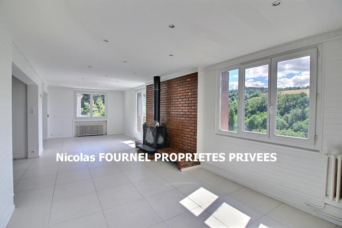 LE CHAMBON-FEUGEROLLES Maison Le Chambon Feugerolles 11 pièce(s) 231.86 m2 5
