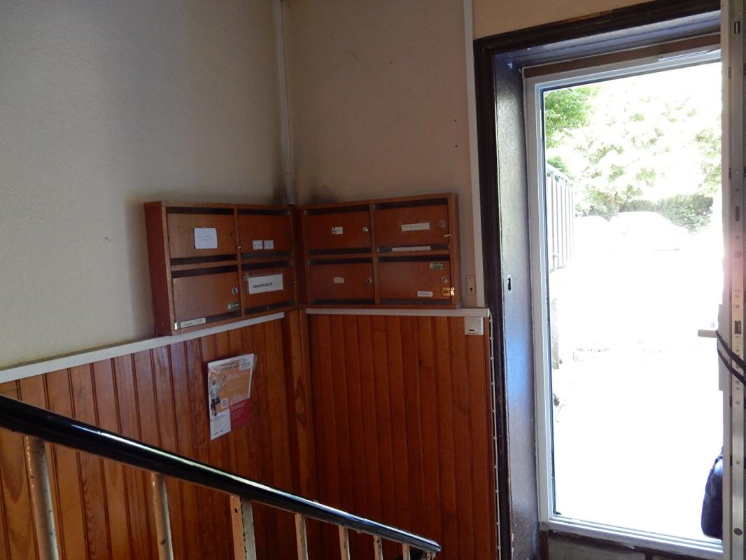 LE CHAMBON-SUR-LIGNON Appartement Le Chambon-sur-lignon 3 pièce(s) 74 m2 10