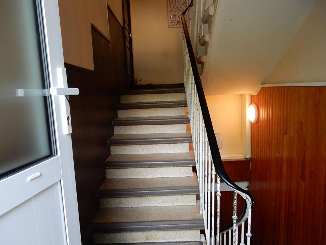 LE CHAMBON-SUR-LIGNON Appartement Le Chambon-sur-lignon 3 pièce(s) 74 m2 9