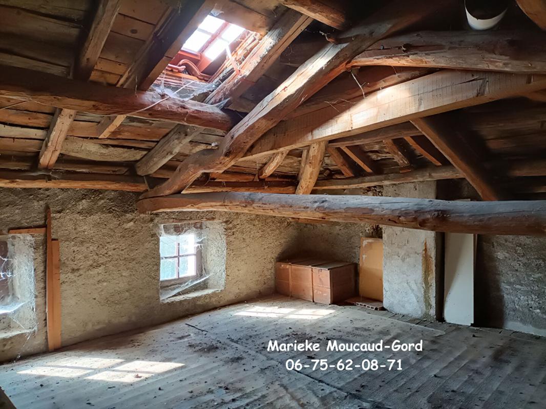VALPRIVAS Belle petite maison à Valprivas 70 m² deux chambres et jardin 92 000 12
