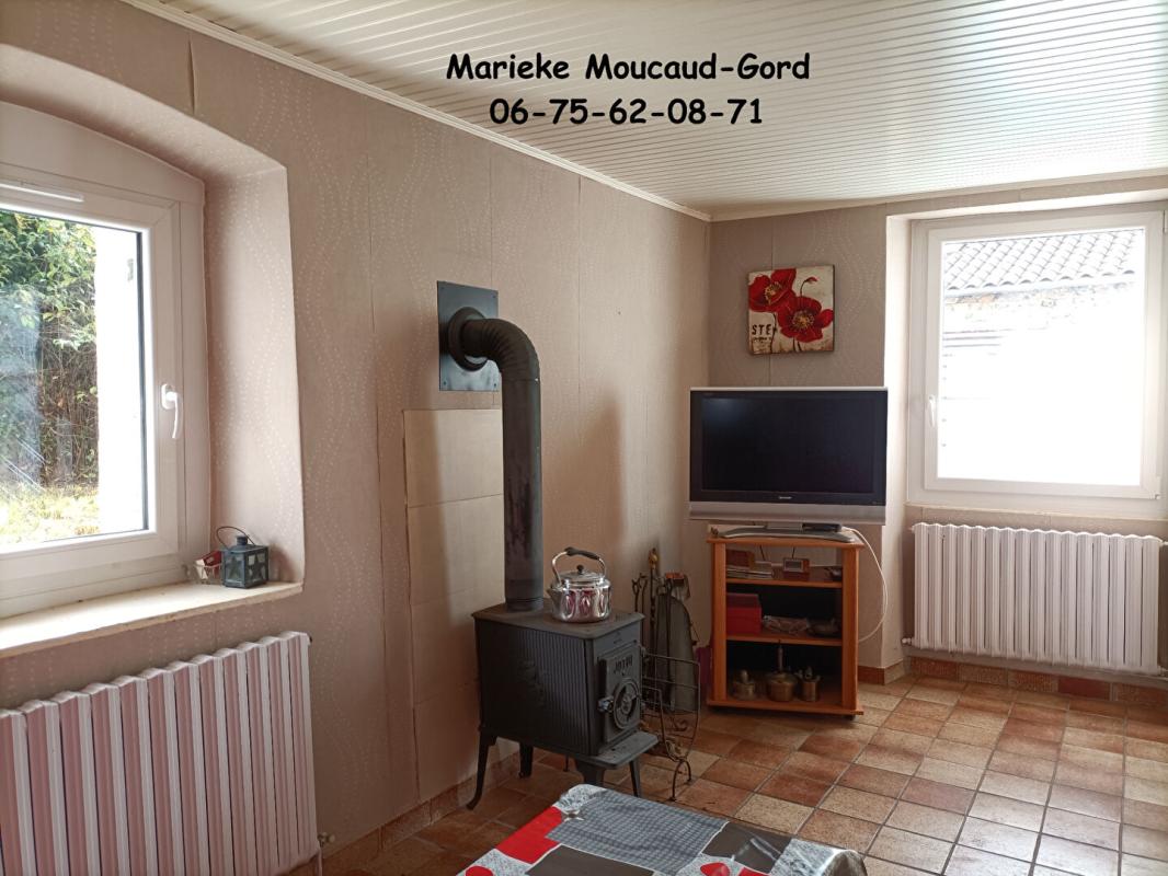 VALPRIVAS Belle petite maison à Valprivas 70 m² deux chambres et jardin 92 000 5