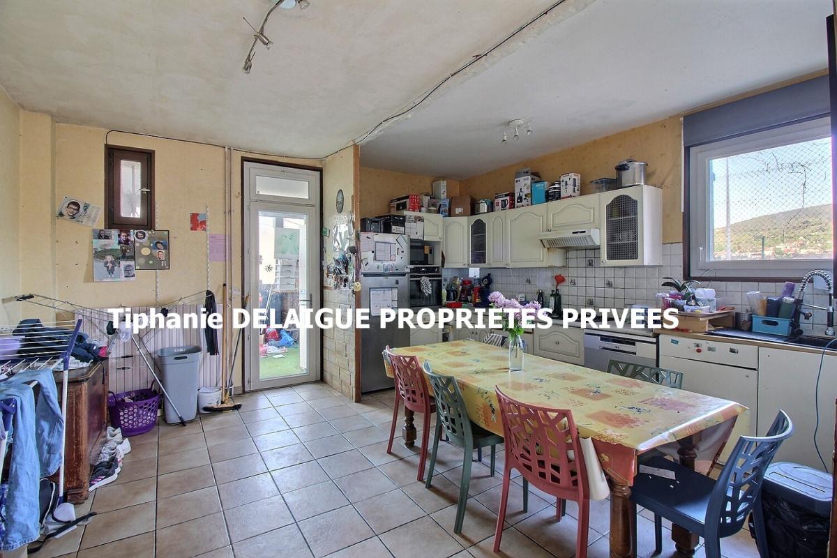 FIRMINY Firminy 42700  Maison de ville de 3 niveaux élevés sur cave 120m² habitables surface utile 108m² habitables surface carrez 4 chambres sur 202m² de terrain 2