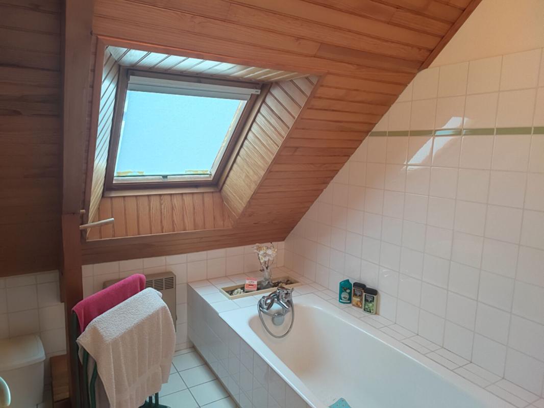 LA CHEZE Maison 7 pièce(s) 160 m2 15