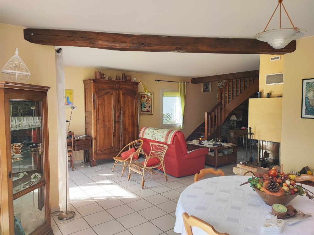 LA CHEZE Maison 7 pièce(s) 160 m2 8