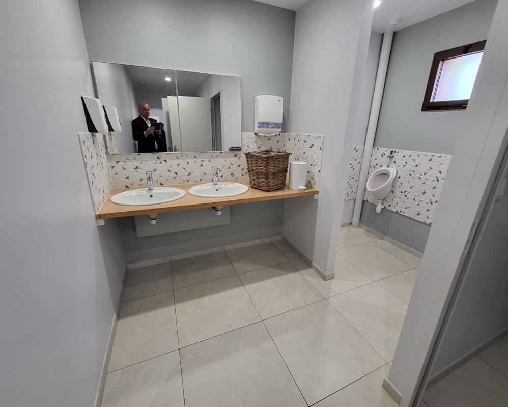 LE MANS Secteur LE MANS - RESTAURANT 220 m² avec LOGEMENT 7