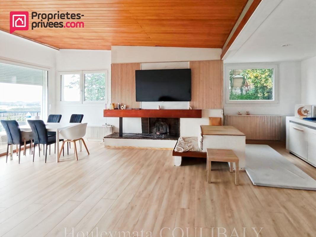 GONFREVILLE-L'ORCHER Maison Gonfreville L Orcher 6 pièce(s) 156 m2 avec DOUBLE GARAGE 1