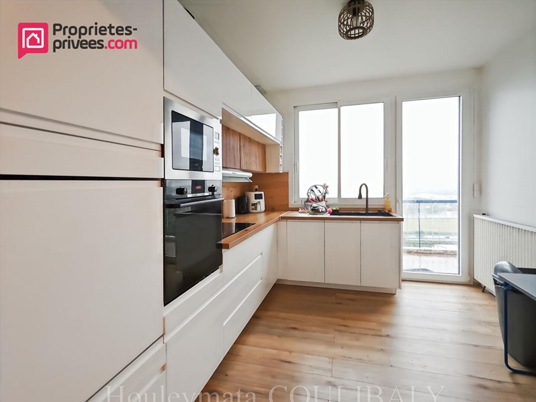 GONFREVILLE-L'ORCHER Maison Gonfreville L Orcher 6 pièce(s) 156 m2 avec DOUBLE GARAGE 2