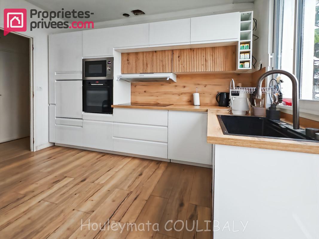 GONFREVILLE-L'ORCHER Maison Gonfreville L Orcher 6 pièce(s) 156 m2 avec DOUBLE GARAGE 5