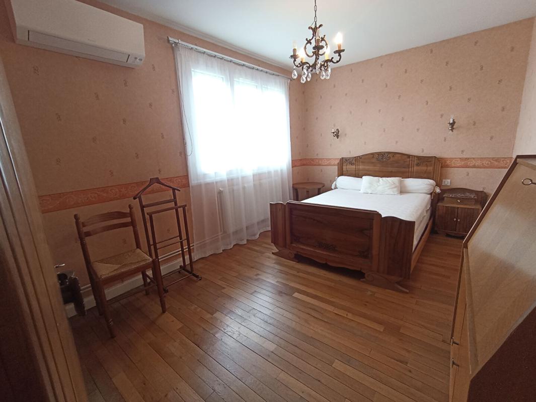 CHATEAUROUX Maison 89 m2, quartier calme à CHATEAUROUX, 3 chambres, jardin, garage 4