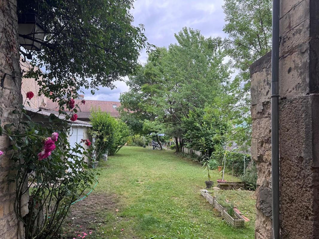 NEVERS Appartement de charme entièrement rénové 2 chambres beaux volumes ? vue Loire 10