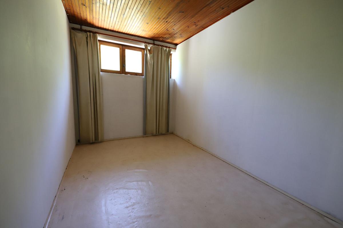 LE CHARME Le Charme 12