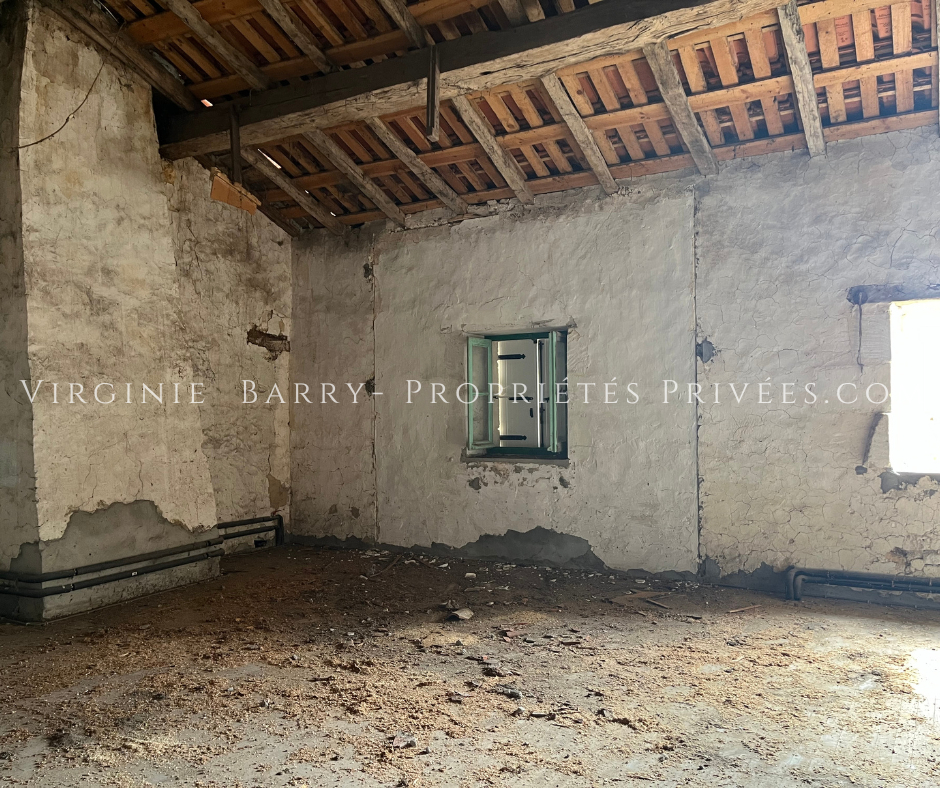 BORDS BELLE MAISON CHARENTAISE AVEC GARAGE ET JARDIN 14