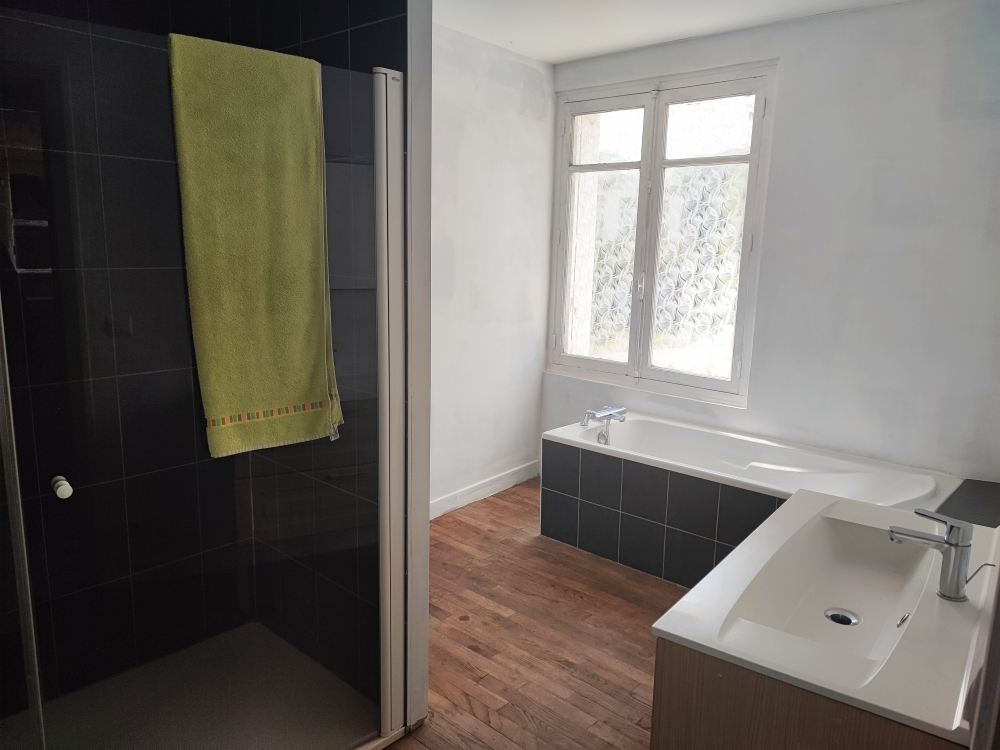 SAINT-BRIEUC-DE-MAURON Maison  5 pièce(s) 100 m2 7