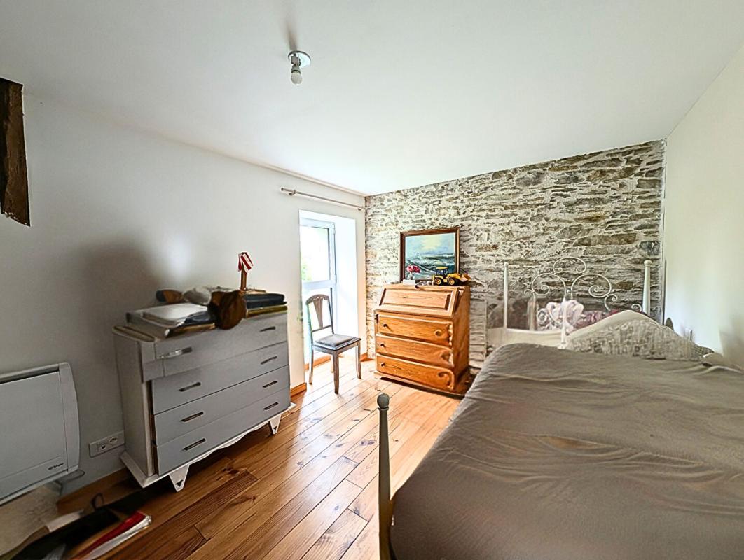 CAMPBON Maison de charme en pierre  ; Quilly 6