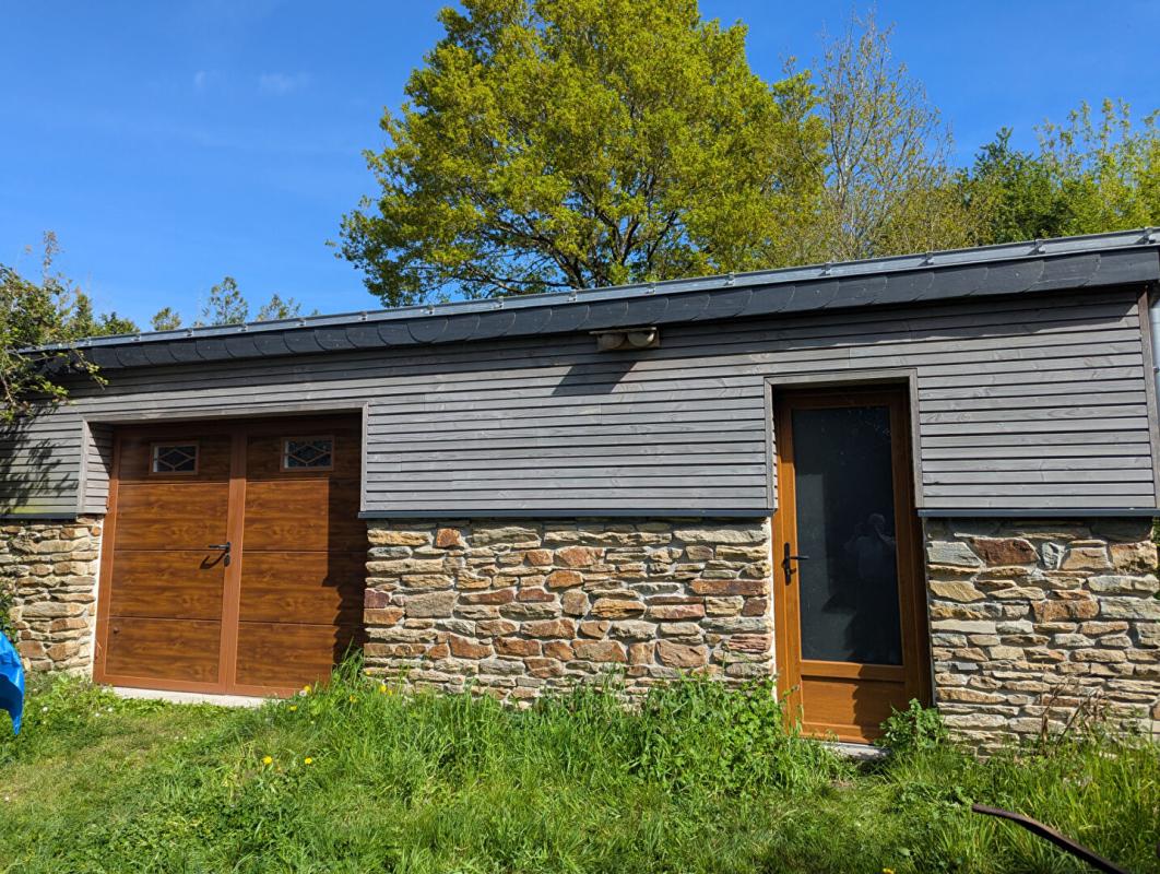 CAMPBON Maison de charme en pierre  ; Quilly 9