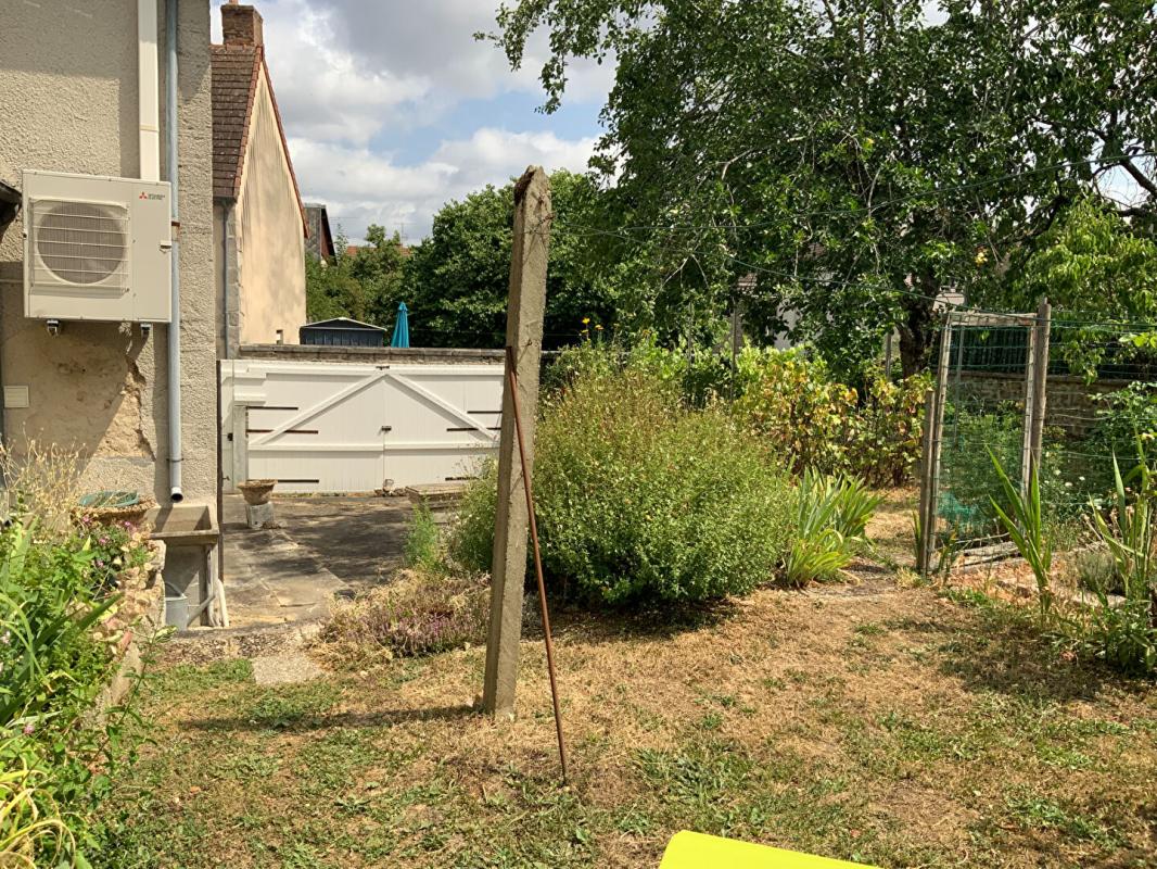 CHENERAILLES Maison familiale 5 chambres avec jardin à 5 mins de Gouzon 11