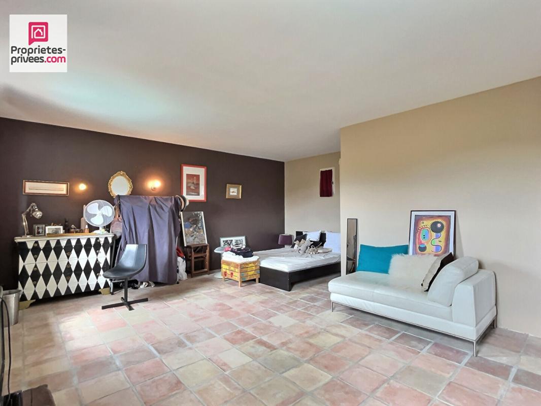 LORGUES MAISON DE CHARME SUR LORGUES 217 M² AVEC PISCINE 13