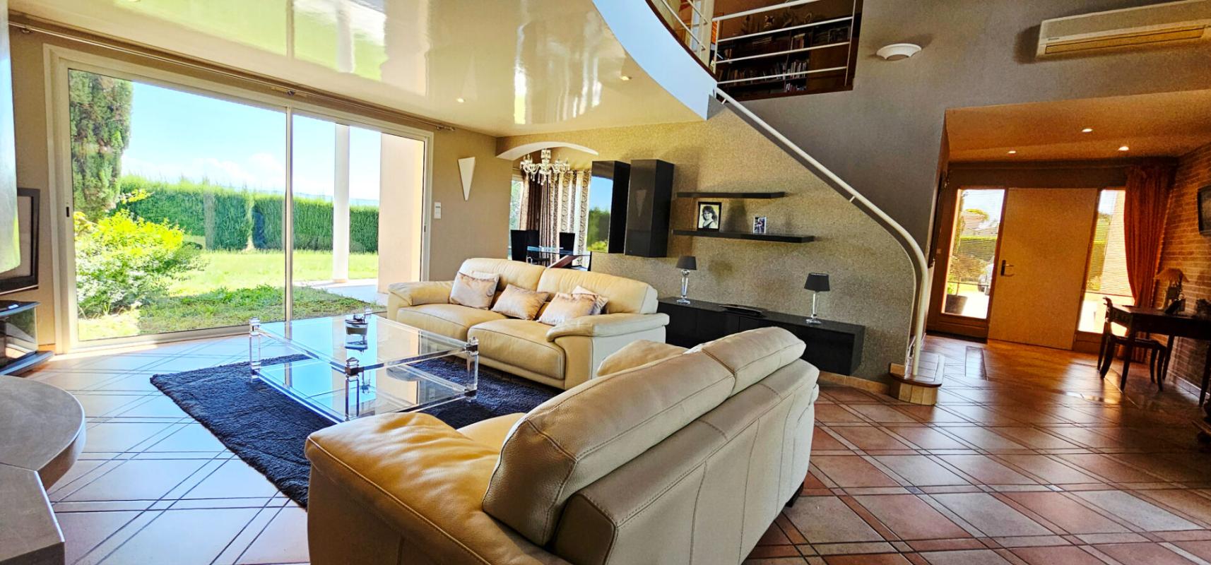 CASTELNAUDARY Maison d'architecte Castelnaudary 7 pièce(s) 181 m2 1