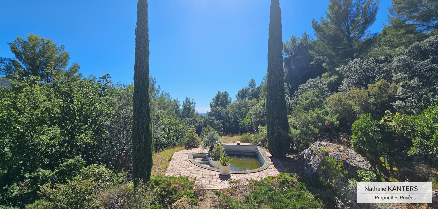 LE REVEST-LES-EAUX VILLA D' ARCHITECTE LE REVEST LES EAUX 16