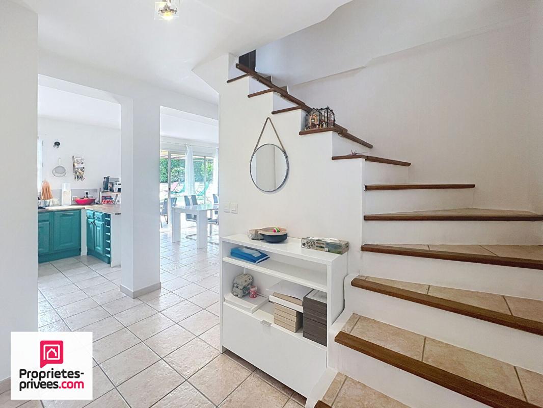 RIANS RIANS VILLA T4 AVEC PISCINE ET ACCÈS AU VILLAGE À PIED 13