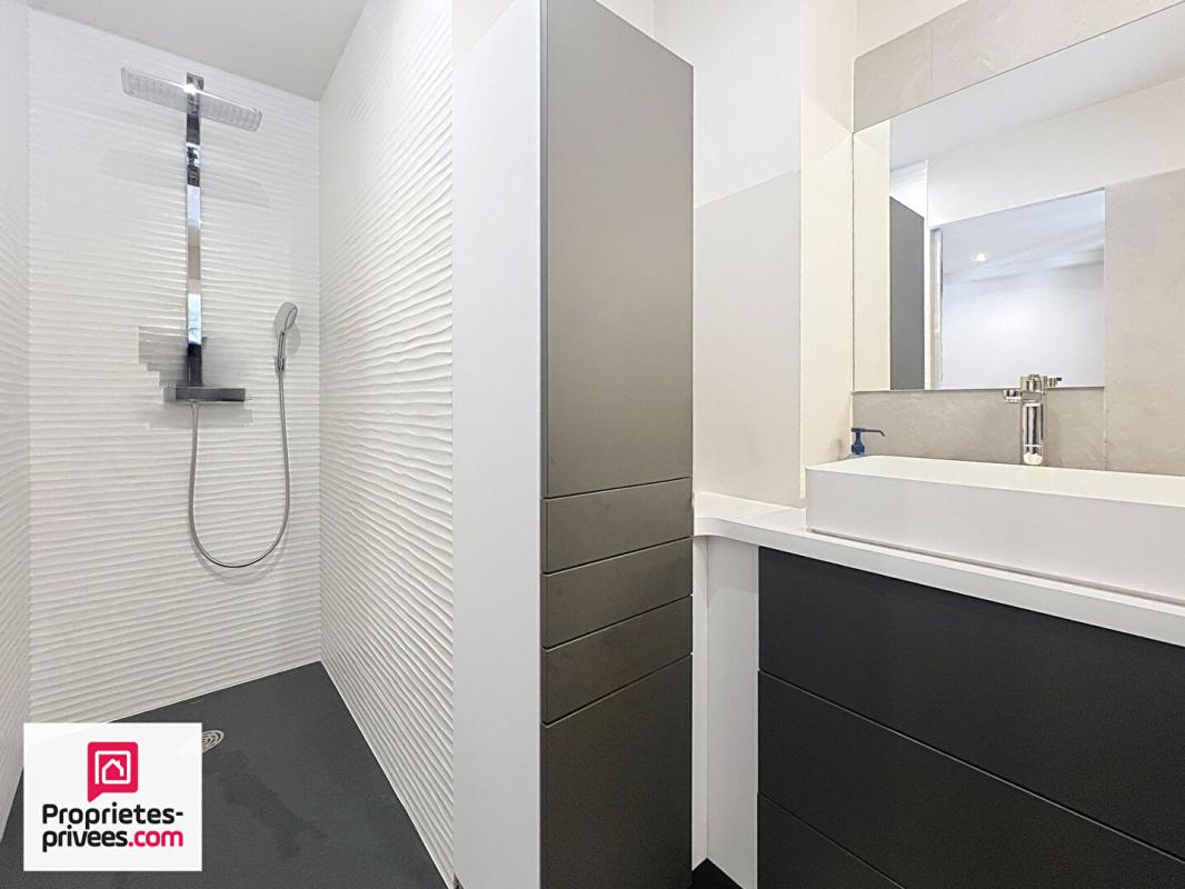 RIANS Villa 140 m² sur 2566 m² avec piscine et garage 12