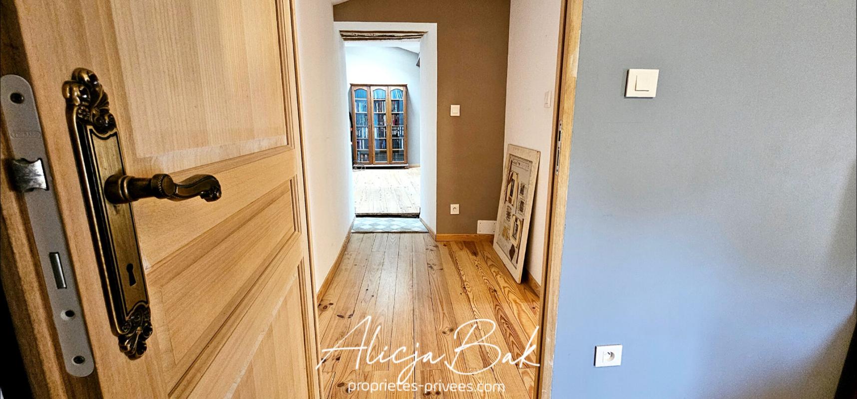 CASTELNAUDARY Maison Villespy 12 pièce(s) 255 m2 17