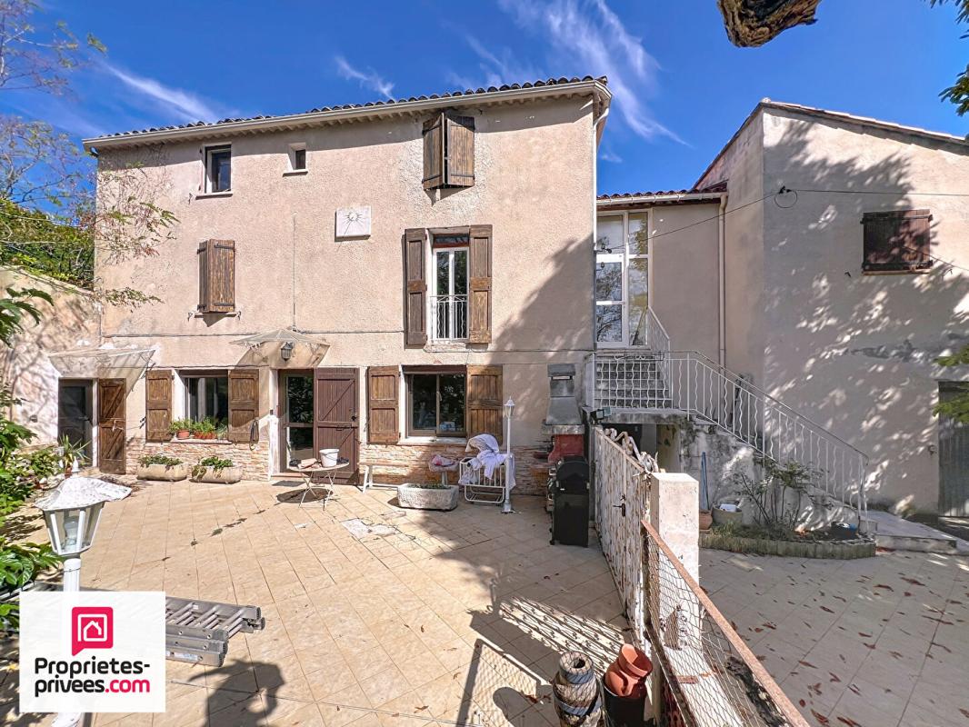 RIANS Ancienne ferme avec 2 logements dépendances sur 13 322 m² 3