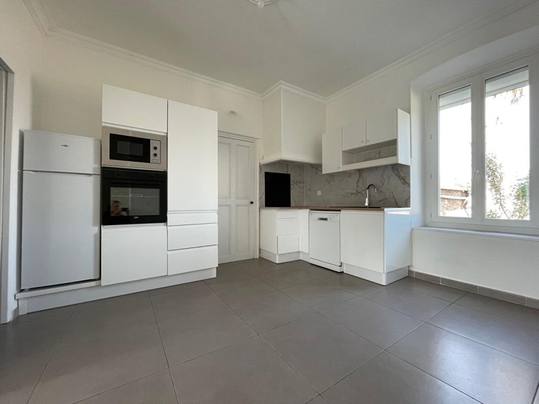 AGDE Appartement Agde 4 pièce(s) 108 m2 13