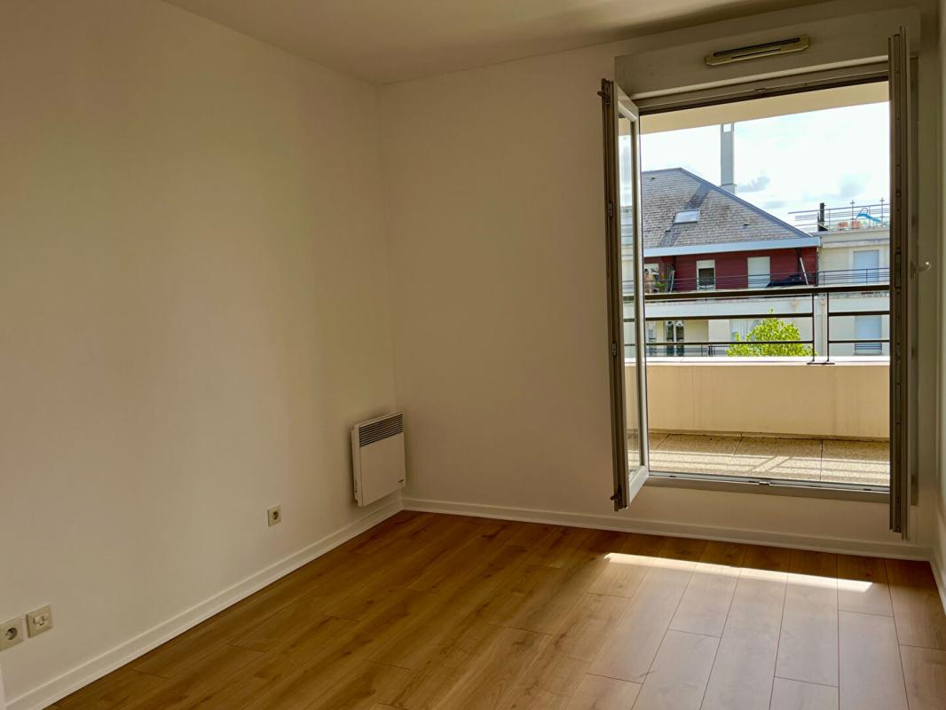 CARRIERES-SOUS-POISSY Appartement Carrieres Sous Poissy 3 pièce(s) 58 m2 11