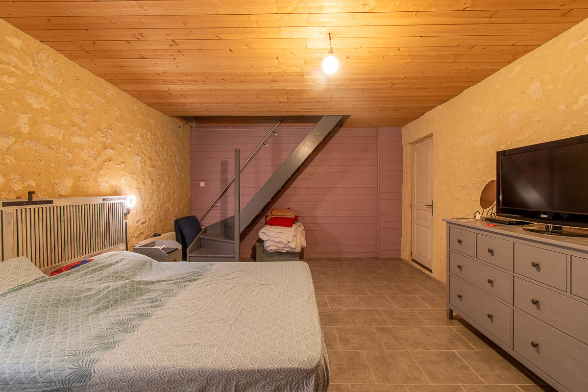 QUINCY Maison Quincy 7 pièce(s) 160 m2 7