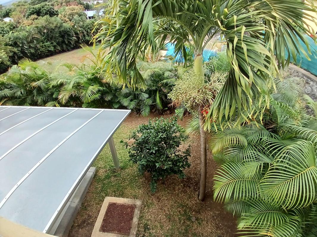 SAINT-PAUL Appartement  Saint Gilles Les Hauts 3 pièce(s) 70 m2 avec jardin 2