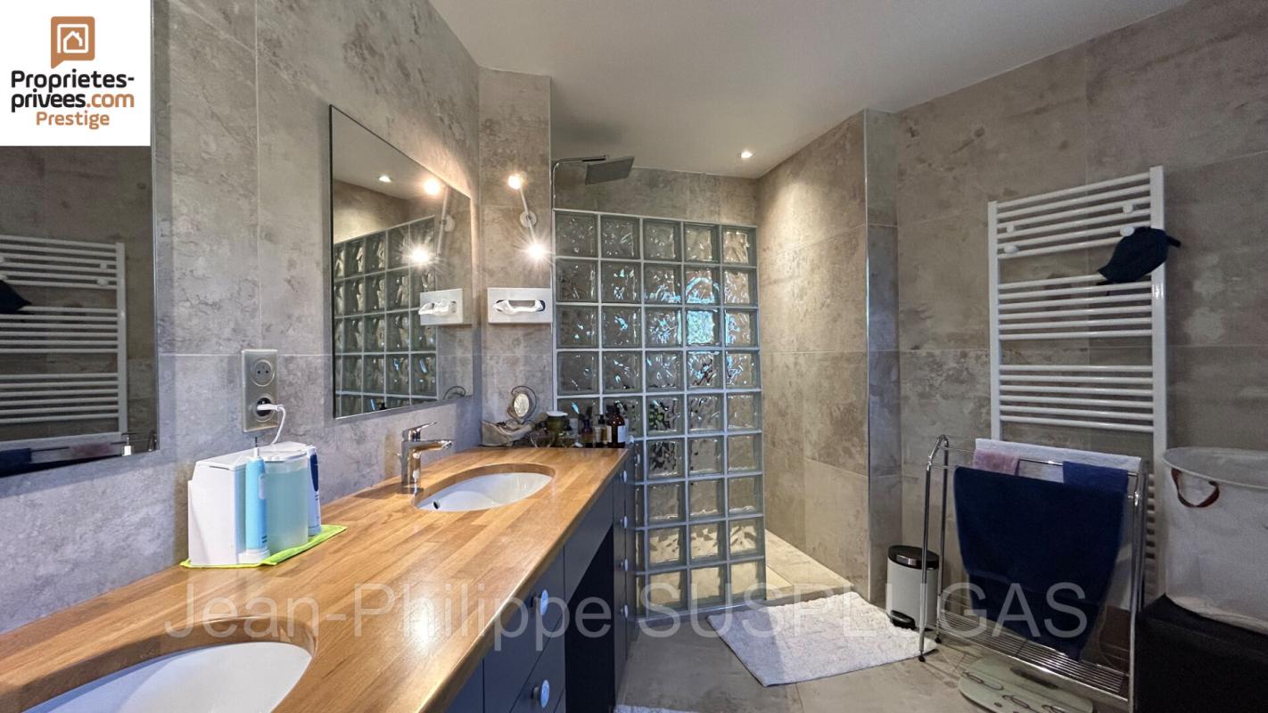 LA CADIERE-D'AZUR Villa La Cadiere D Azur 7 pièce(s) 230 m2 11