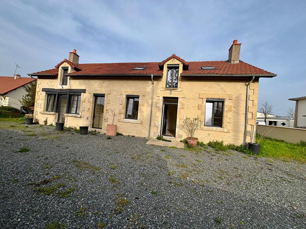 CHALLUY Longère rénovée à Challuy 6 pièce(s) 150 m2 - 4 chambres - Pas de travaux -  DPE B  - 10mins de Nevers 11