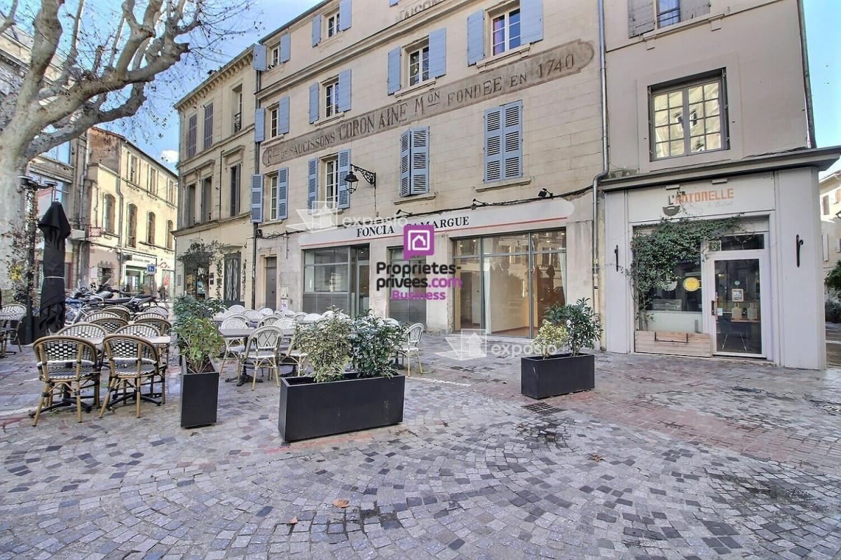 ARLES ARLES - A LOUER LOCAL COMMERCIAL 196 m² - 2 350 Euros 1