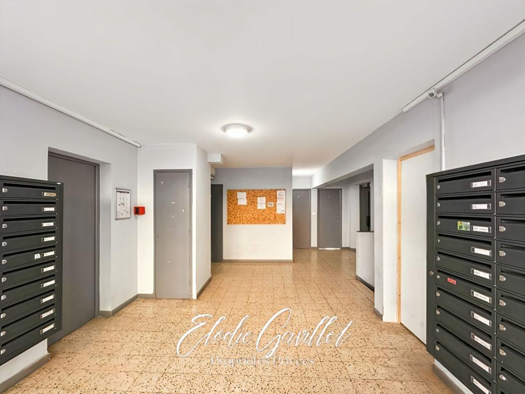 RENNES-LES-BAINS Studio Rennes Les Bains vue rivière 12 m² 3