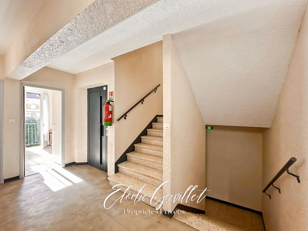 RENNES-LES-BAINS Studio Rennes Les Bains vue rivière 12 m² 5
