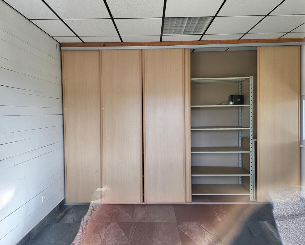 LE MANS Entrepôt /batiments industriels/ logistique 3400 m² 6