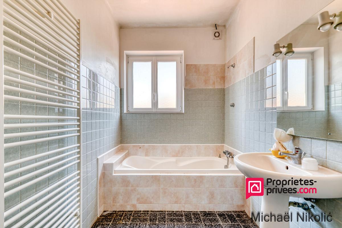 ORAISON Maison avec dépendances centre ville Oraison 8